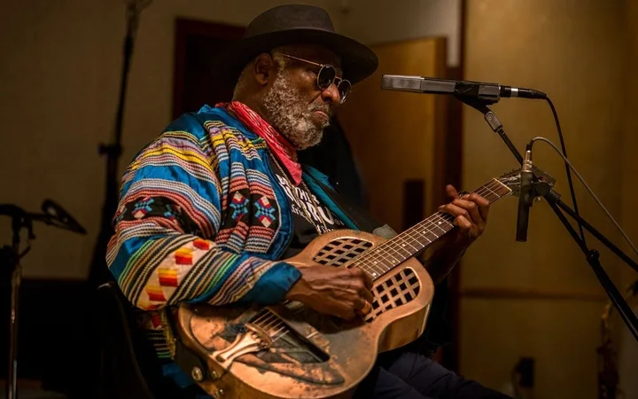 Taj Mahal & The Phantom Blues Band