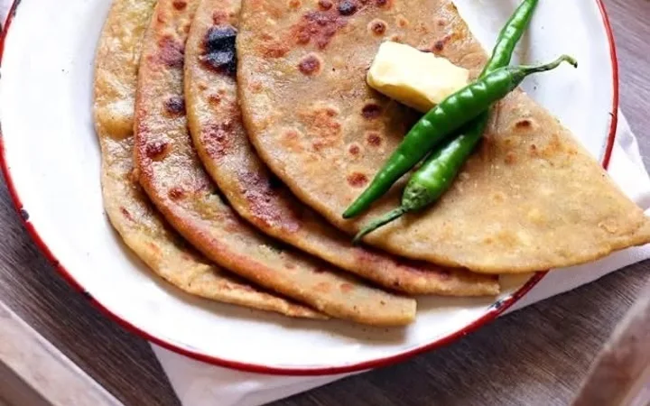 Fry, Fold & Feast — Pakoras & Paranthas by Sargam Nayyar