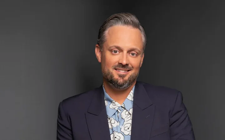 Nate Bargatze: Big Dumb Eyes World Tour